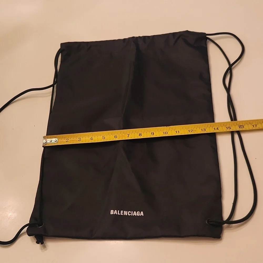 Balenciaga black nylon drawstring backpack - Picture 5 of 5